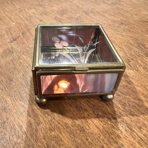 Purple slag glass jewelry trinket box with mirrored bottom and etched top